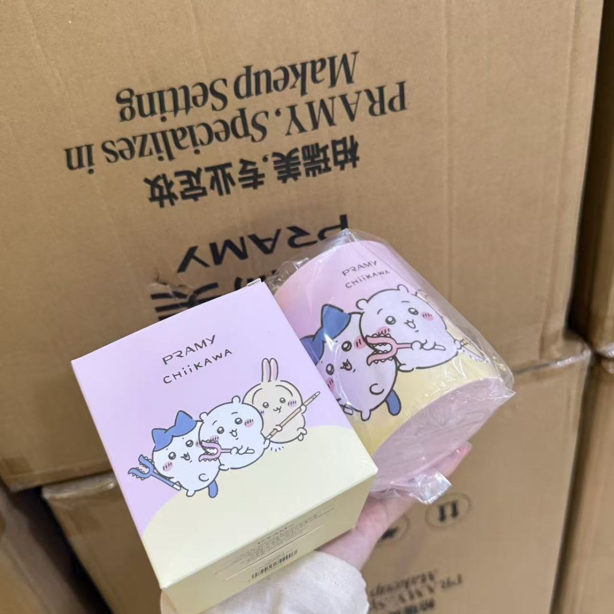 Chiikawa Co Branded Makeup Bru - Stationery Office review and price